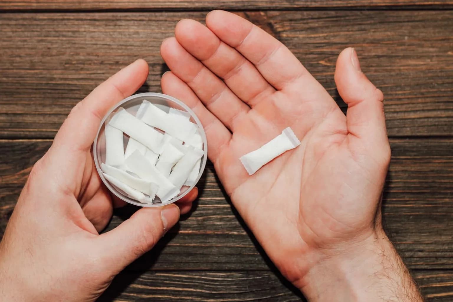 Cans of How long do you keep a nicotine pouch in? from the Nicotine Pouches Canada range